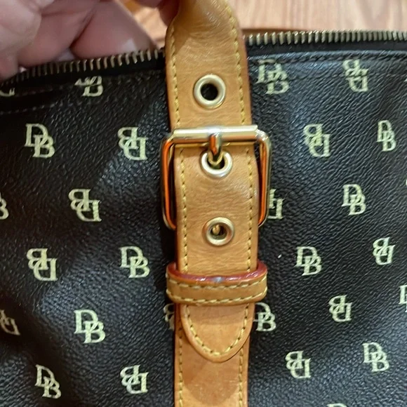 Dooney & Bourke brown and tan logo shoulder bag - Picture 6 of 11